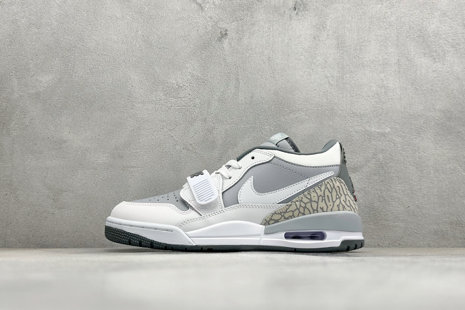 _dus9s2ScIUmSer4bzWw-RpzaCYRhM2A244sCxPw