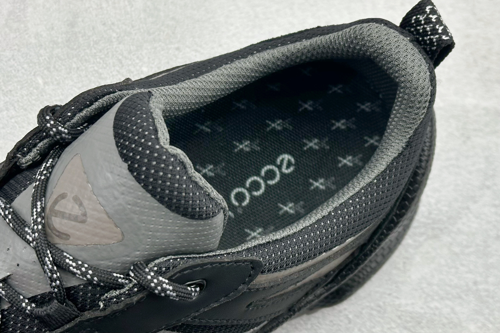 300 ECCo爱步BIOMC踪迹系列2025新款户外健步运动鞋 803464-51094