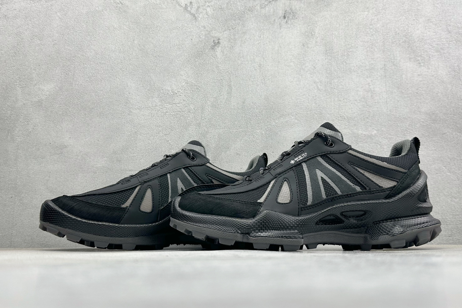 300 ECCo爱步BIOMC踪迹系列2025新款户外健步运动鞋 803464-51094