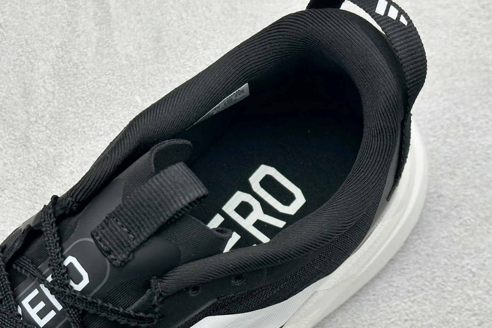 200 Ad Adizero Evo SL Atr 阿迪超轻透气缓震跑鞋 KK0312