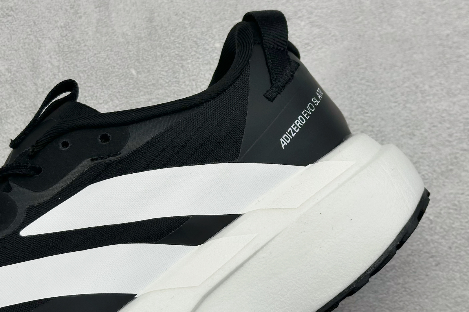 200 Ad Adizero Evo SL Atr 阿迪超轻透气缓震跑鞋 KK0312