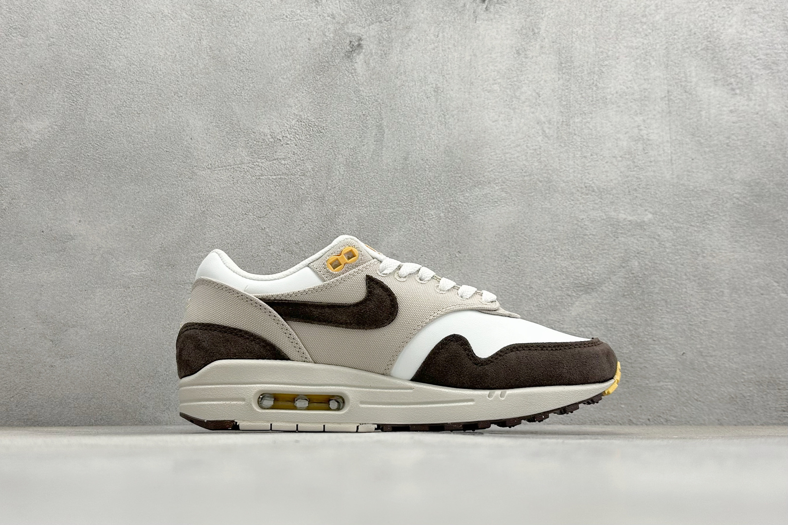 220 Nike Air Max 1 耐克半掌气垫复古跑步鞋 IB6390-001