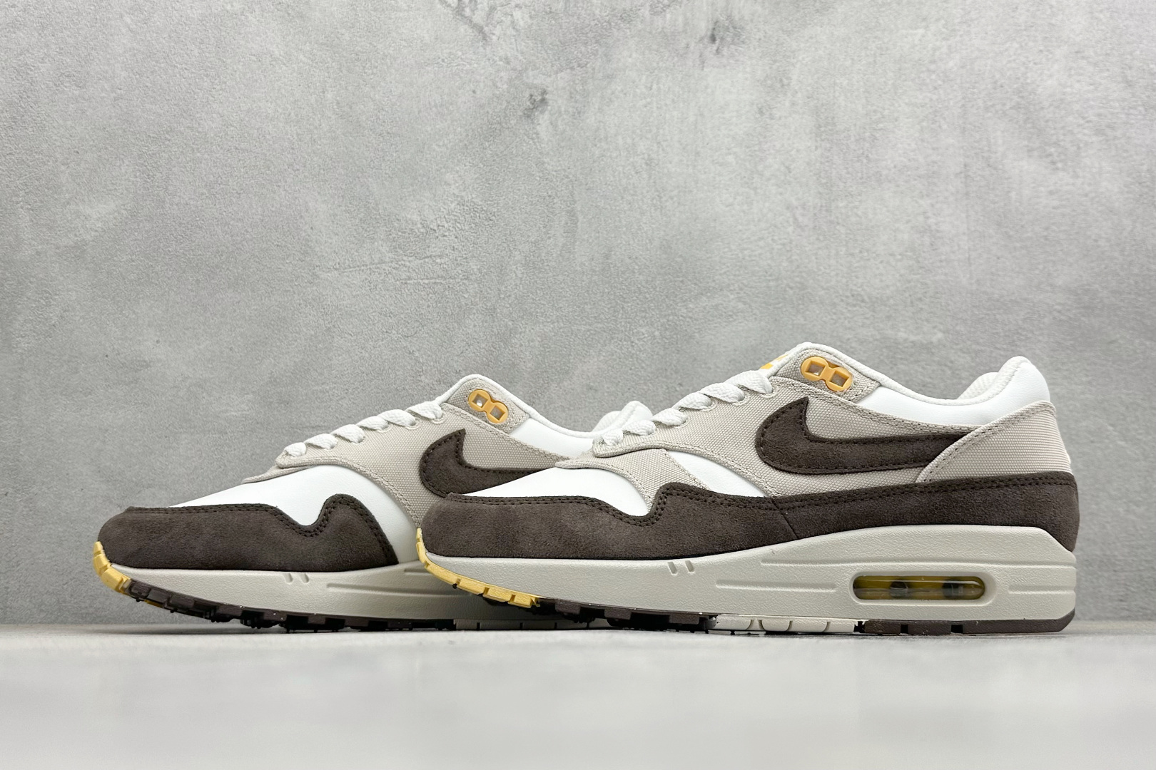 220 Nike Air Max 1 耐克半掌气垫复古跑步鞋 IB6390-001