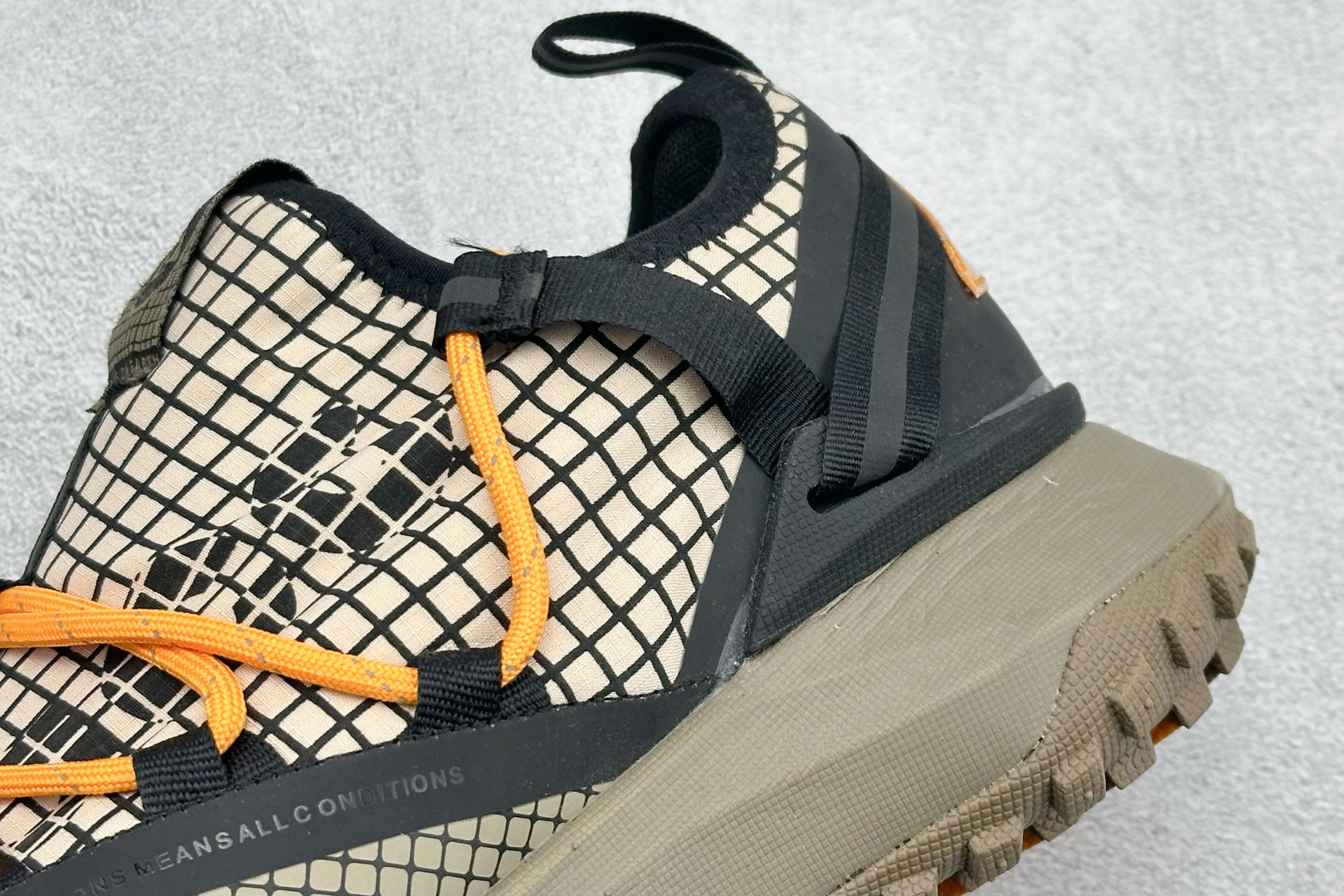 180 Nike ACG Mountain Fly Low GTX SE 减震防滑耐磨防水 低帮帮户外功能鞋 DA5424-200