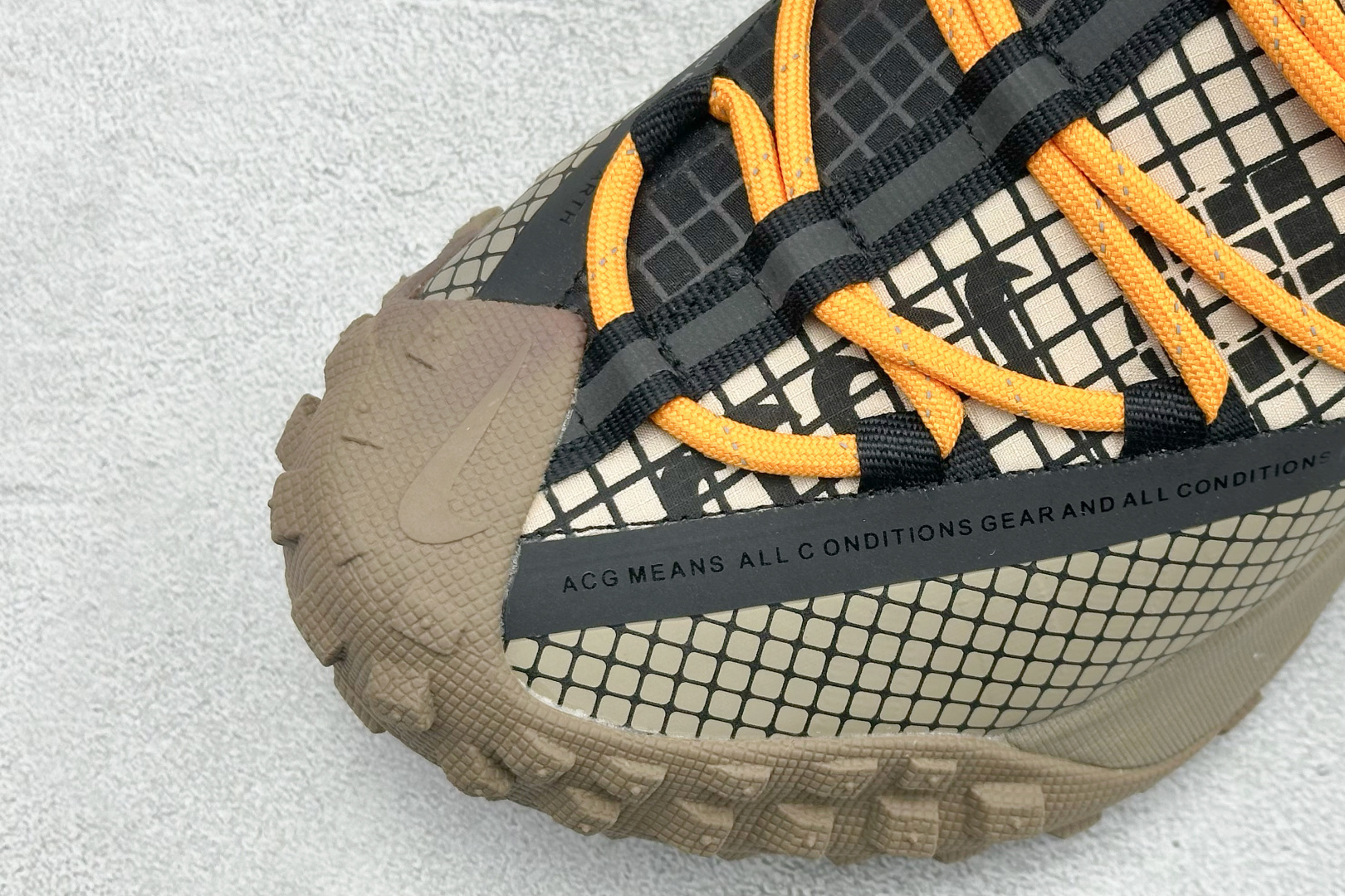 180 Nike ACG Mountain Fly Low GTX SE 减震防滑耐磨防水 低帮帮户外功能鞋 DA5424-200