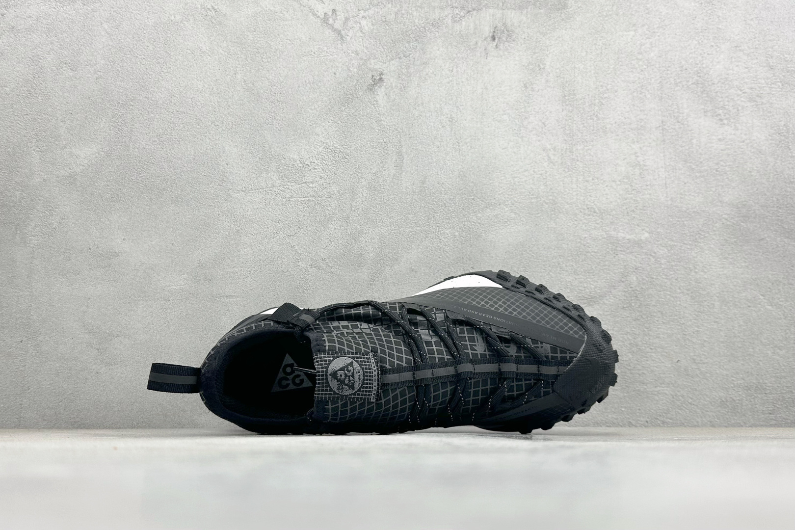 180 Nike ACG Mountain Fly Low GTX SE 减震防滑耐磨防水 低帮帮户外功能鞋 DD4565-001