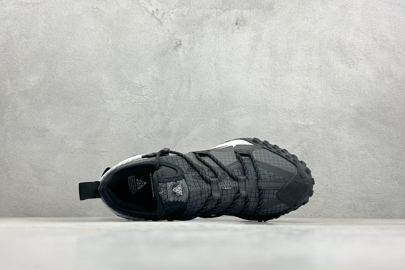 180 Nike ACG Mountain Fly Low GTX SE 减震防滑耐磨防水 低帮帮户外功能鞋 DD2861-010