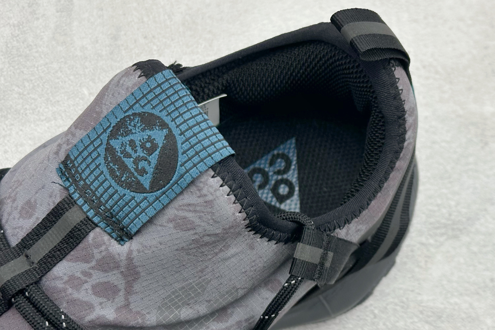 180 Nike ACG Mountain Fly Low GTX SE 减震防滑耐磨防水 低帮帮户外功能鞋 DC9660-001