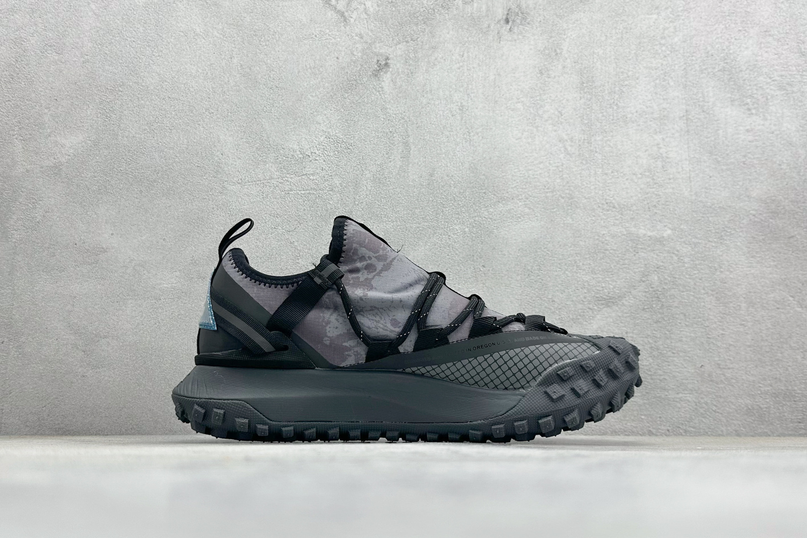 180 Nike ACG Mountain Fly Low GTX SE 减震防滑耐磨防水 低帮帮户外功能鞋 DC9660-001