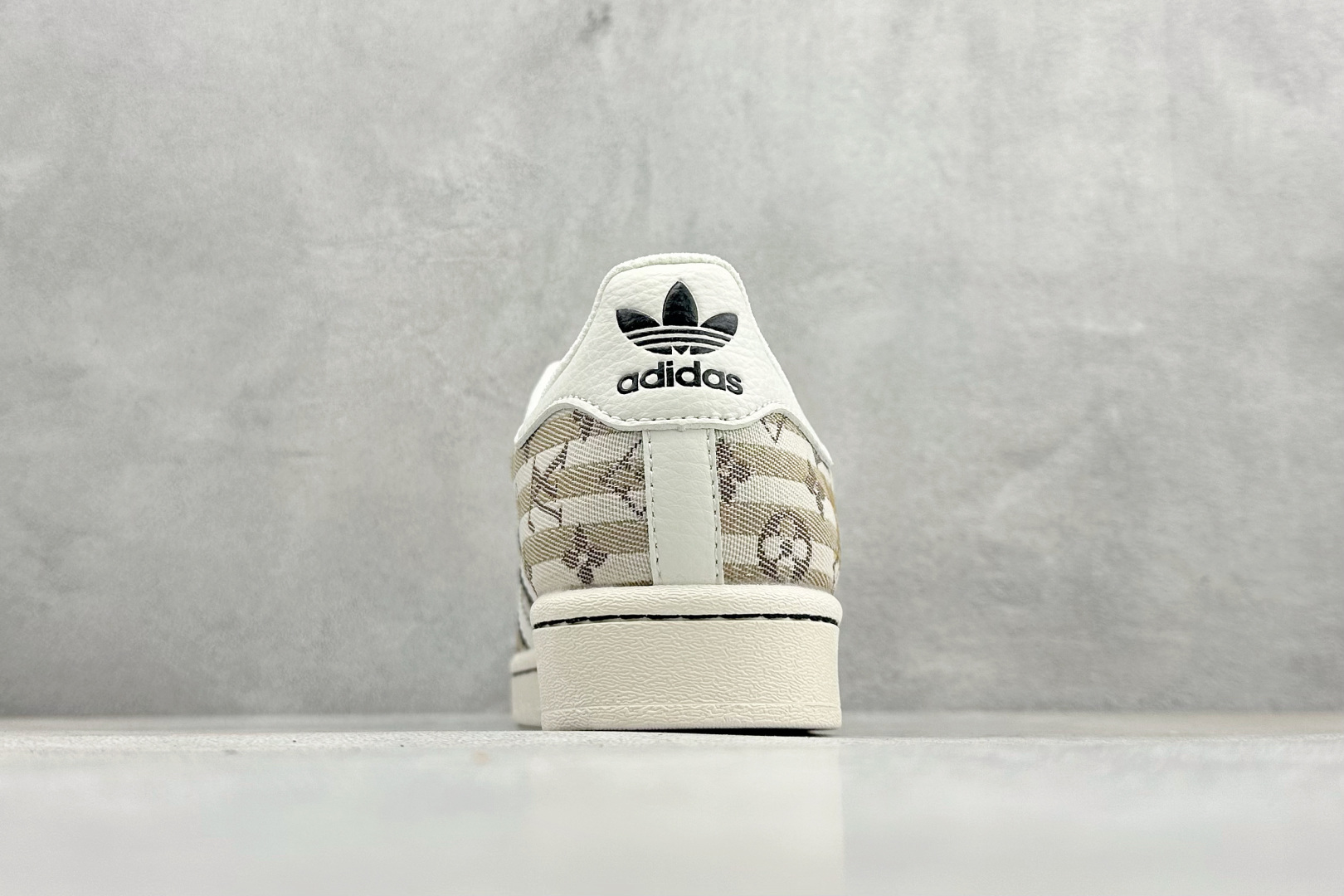 160 AD Originals Superstar LV联名贝壳头板鞋 JY8920