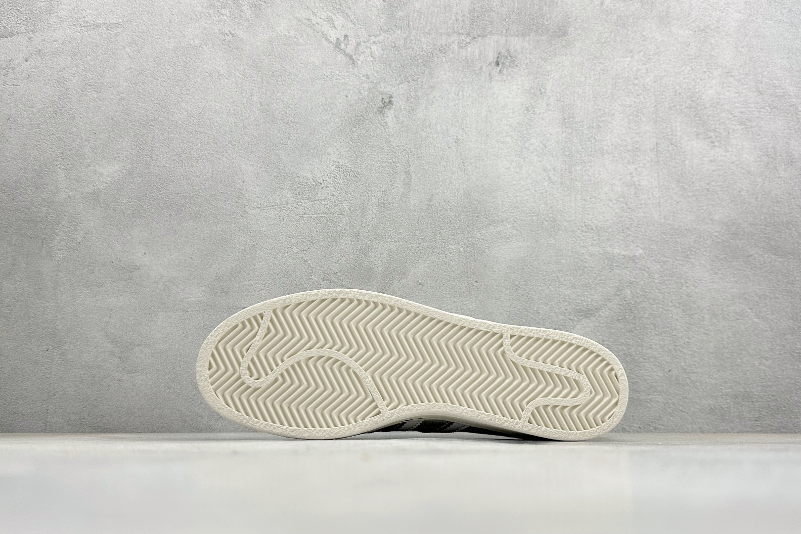 160 AD Originals Superstar LV联名贝壳头板鞋 JY8920