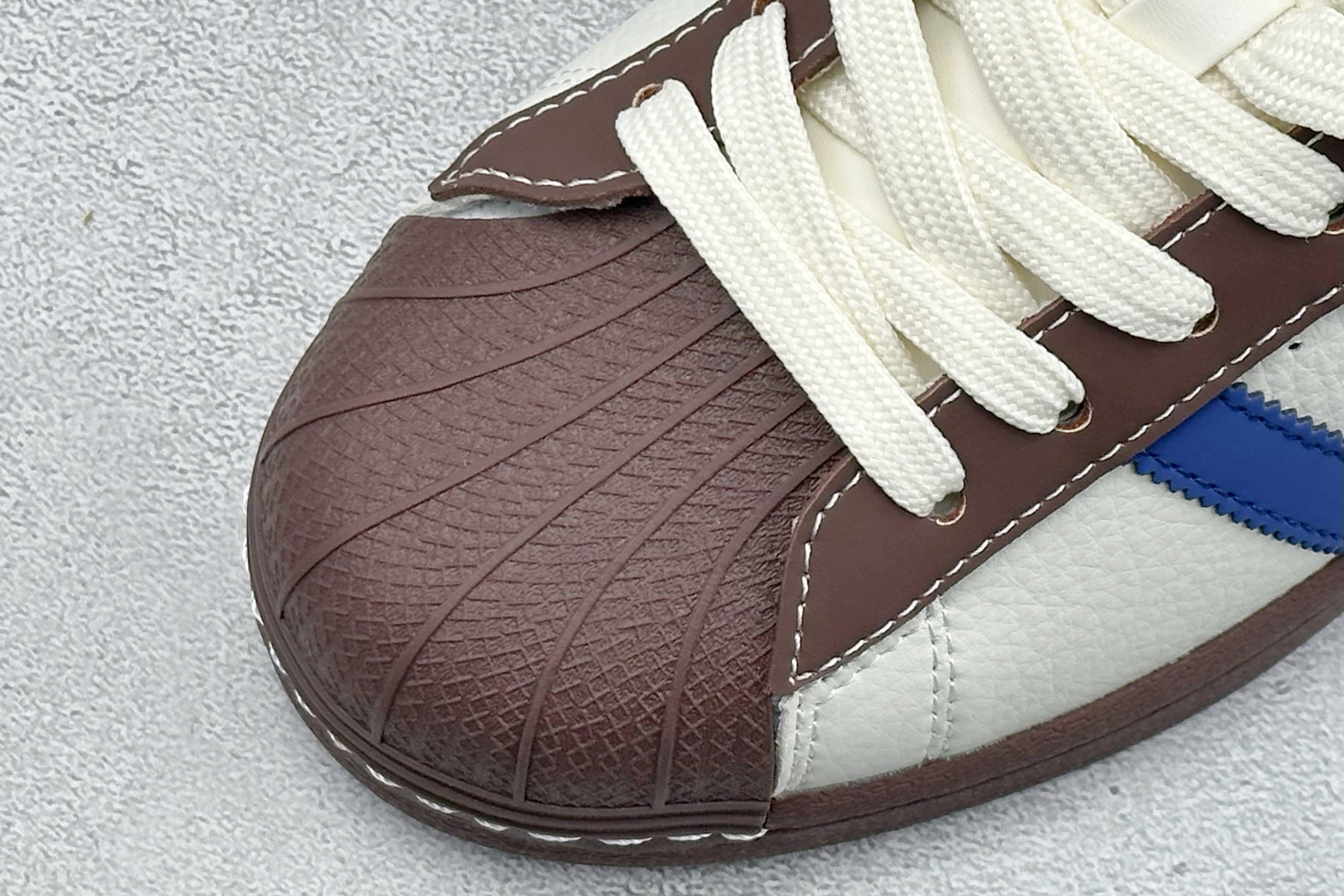 160 AD Originals Superstar 斯图西联名贝壳头板鞋 JY8919