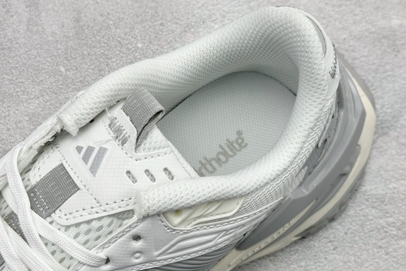 190 XS版AdidXLG StoEdge 阿迪复古透气休闲老爹鞋 JQ4083