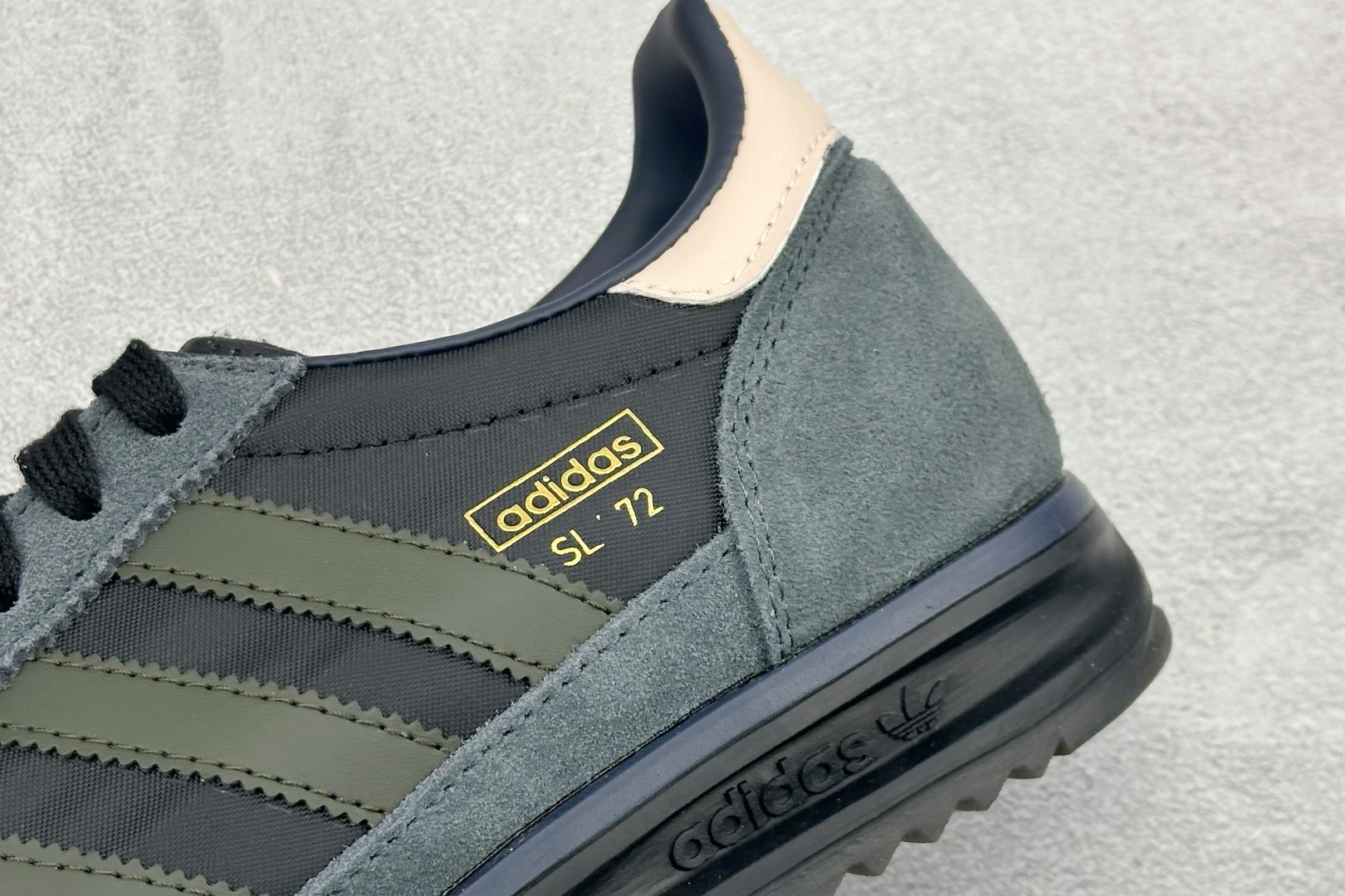 180 AD Originals SL 72 RS 休闲防滑耐磨低帮板鞋 IG4646