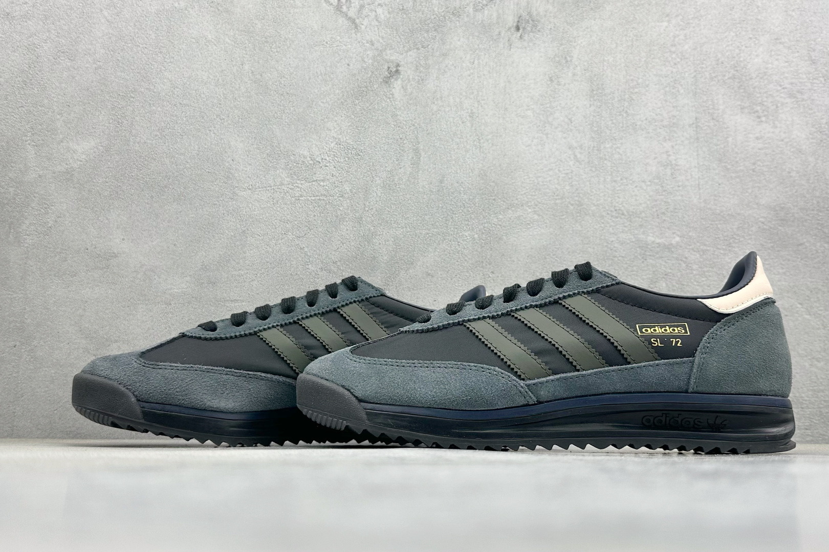 180 AD Originals SL 72 RS 休闲防滑耐磨低帮板鞋 IG4646