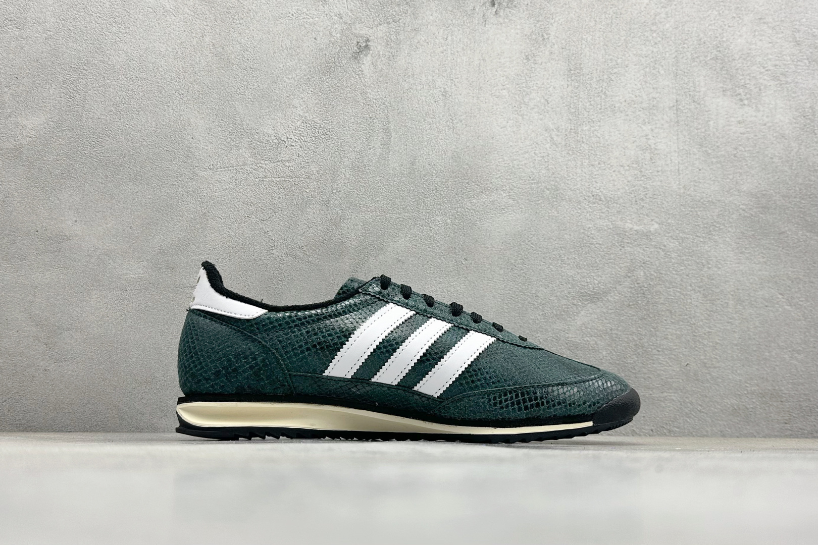 180 AD Originals SL 72 RS 休闲防滑耐磨低帮板鞋 JS3982