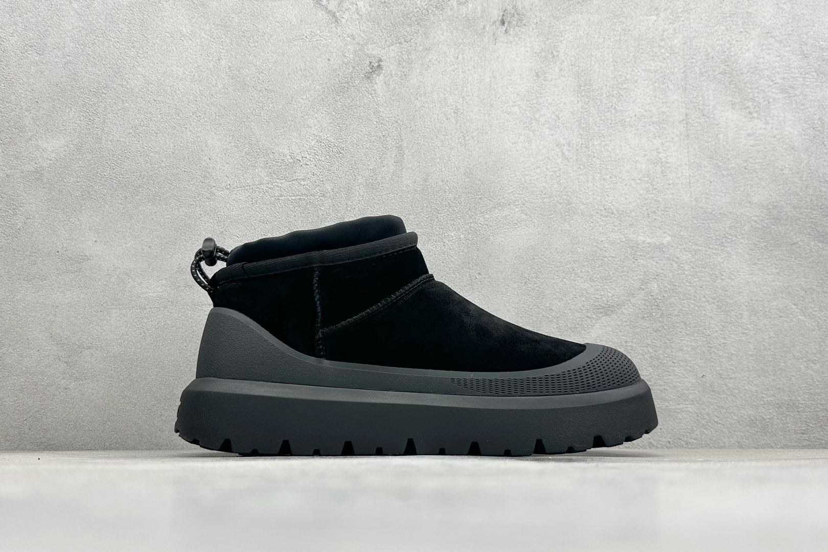 320 UGG CL Ultra Mini Weather 塔斯曼保暖时尚舒适羊皮毛一体雪地靴 1174196/BBLC