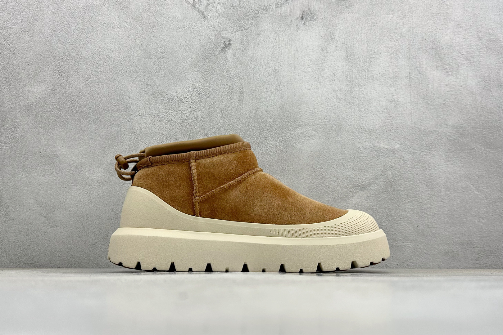320 UGG CL Ultra Mini Weather 塔斯曼保暖时尚舒适羊皮毛一体雪地靴 1174196/CWTC