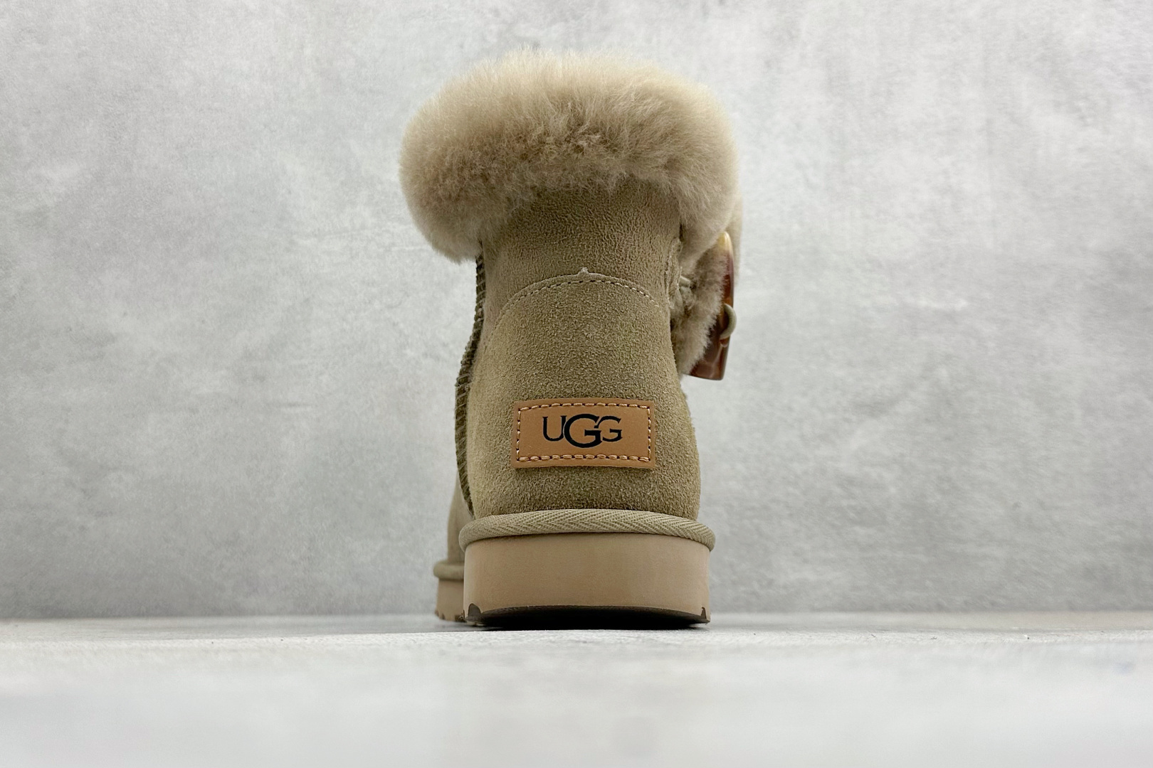 220 UGG Classic Short II 牛角扣 雪地靴 1118816