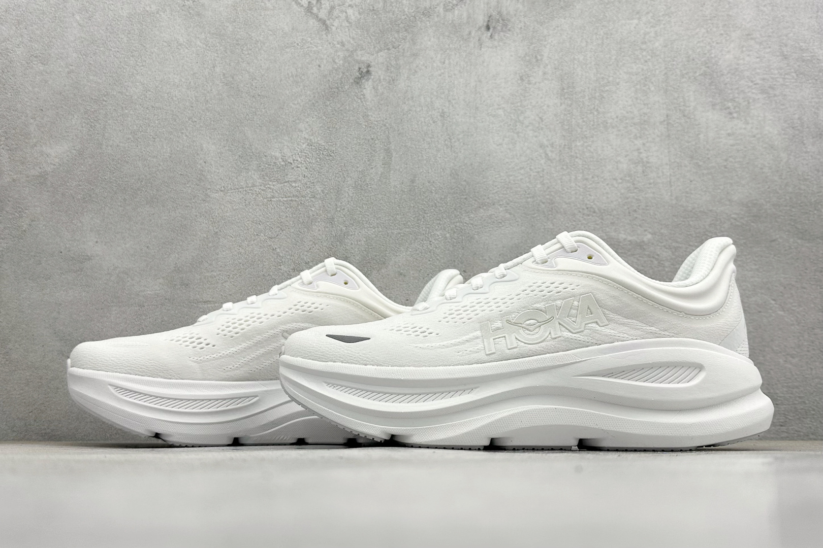 纯原HOKA ONE ONE Bondi 9 舒适防滑耐磨低帮休闲跑步鞋 货号：/WWH尺码：36-46