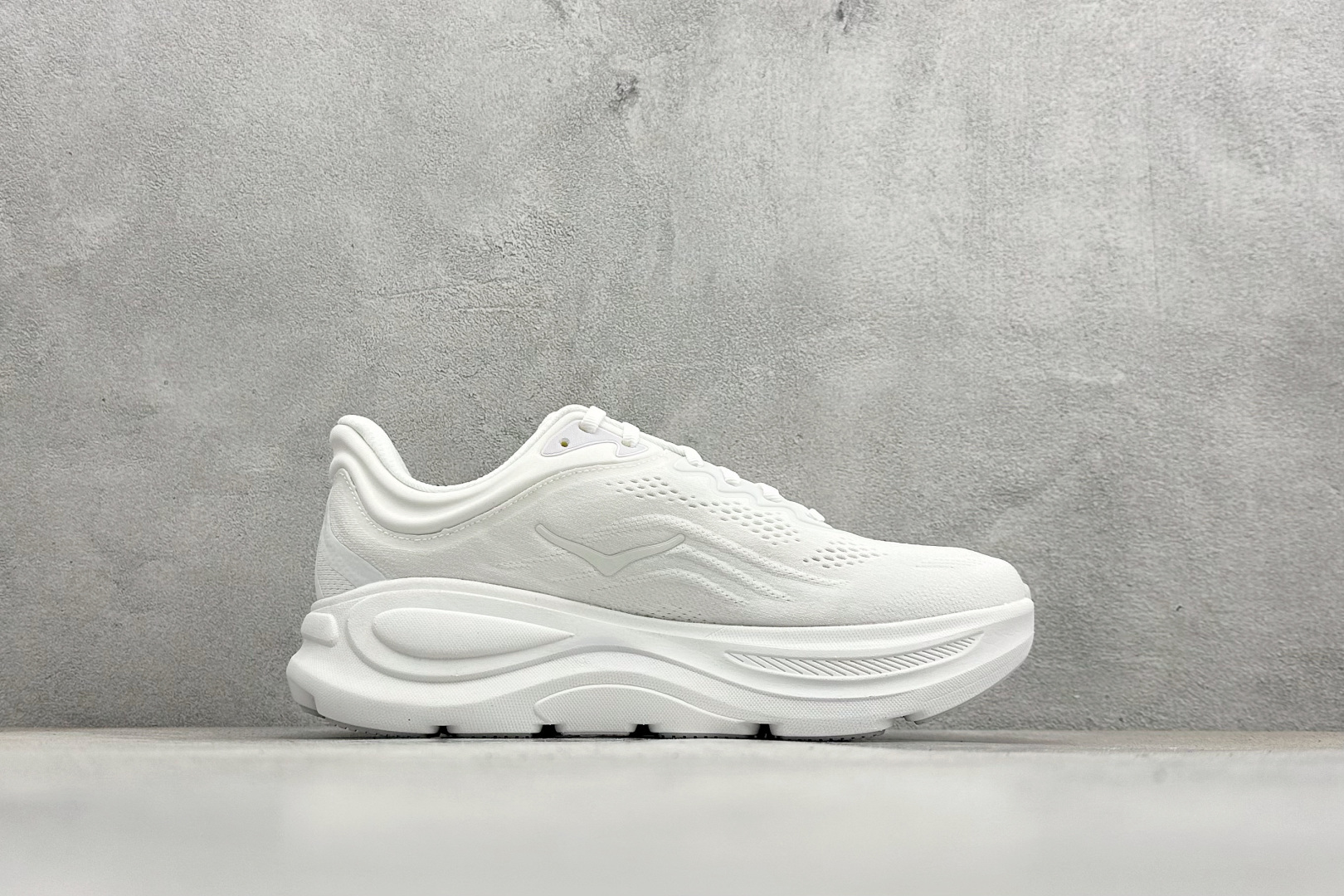 纯原HOKA ONE ONE Bondi 9 舒适防滑耐磨低帮休闲跑步鞋 货号：/WWH尺码：36-46