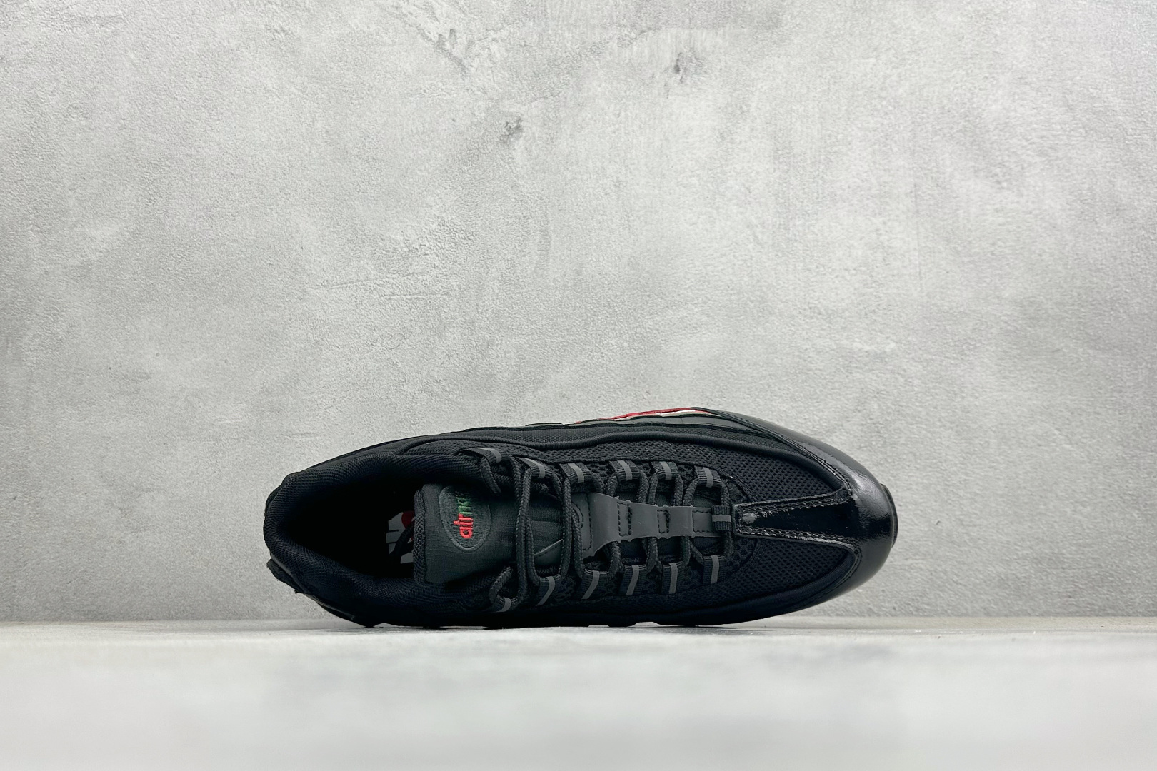 260 UNDEFEATED x NK Air Max 95 ” Black ” 五道杠联名款低帮休闲运动鞋 IB4453-001