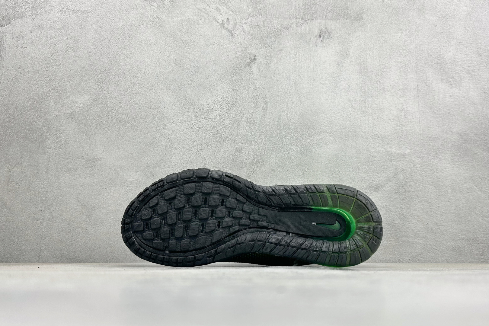 190 Nike Air Max Phoenix 复古子弹气垫运动跑步鞋 FZ5307-300