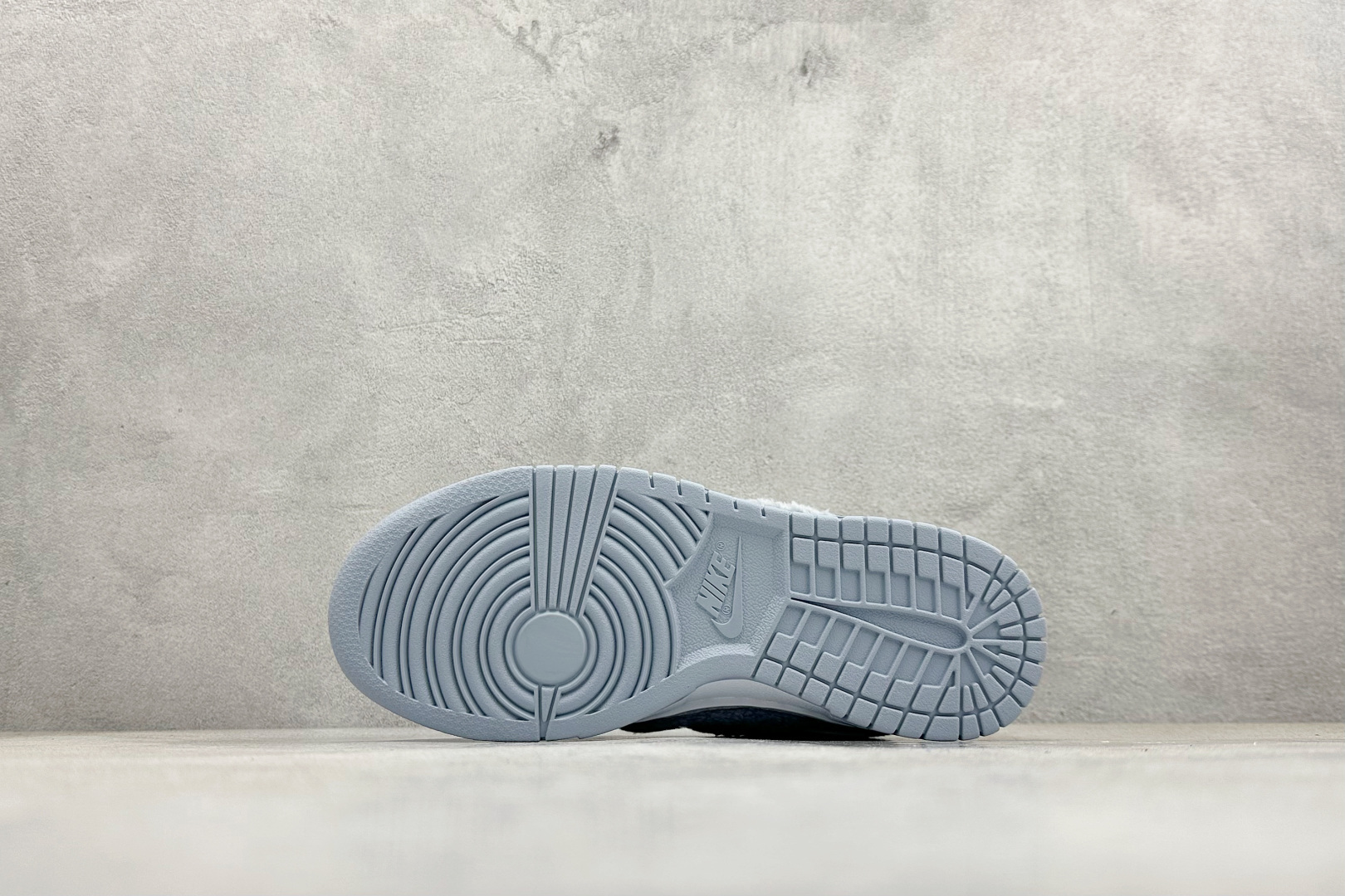 220 Nike SB Dunk Low x Labubu 拉布布联名板鞋 GB6675-005