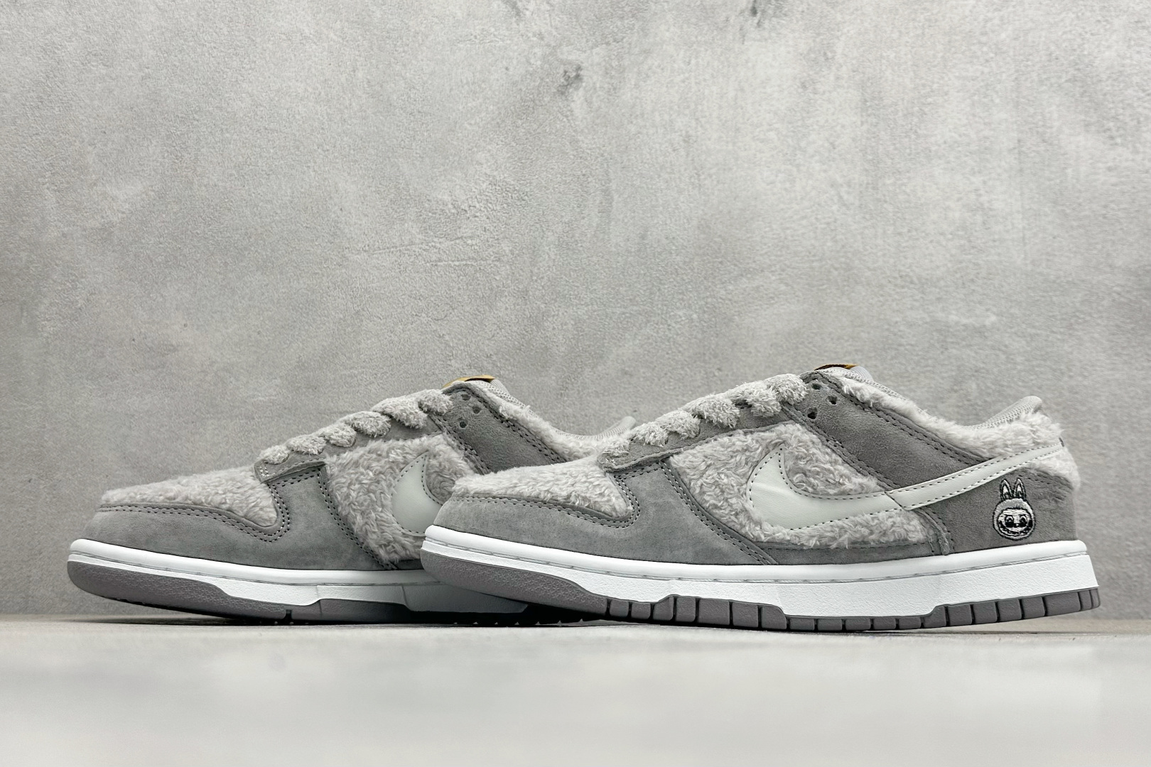 220 Nike SB Dunk Low x Labubu 拉布布联名板鞋 GB6675-007