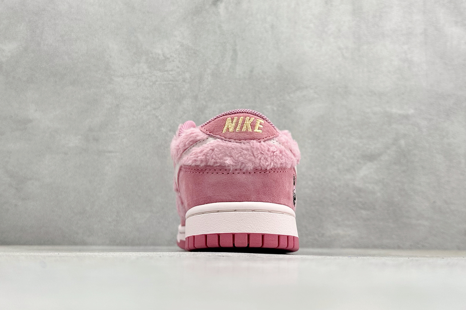 220 Nike SB Dunk Low x Labubu 拉布布联名板鞋 GB6675-003
