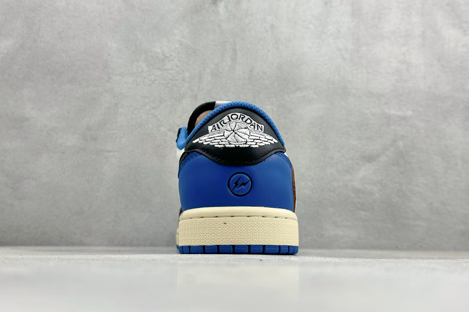 260 F版Fragment x TS x Air Jordan 1 Low 三方联名低帮倒勾板鞋闪电 DM7866-140