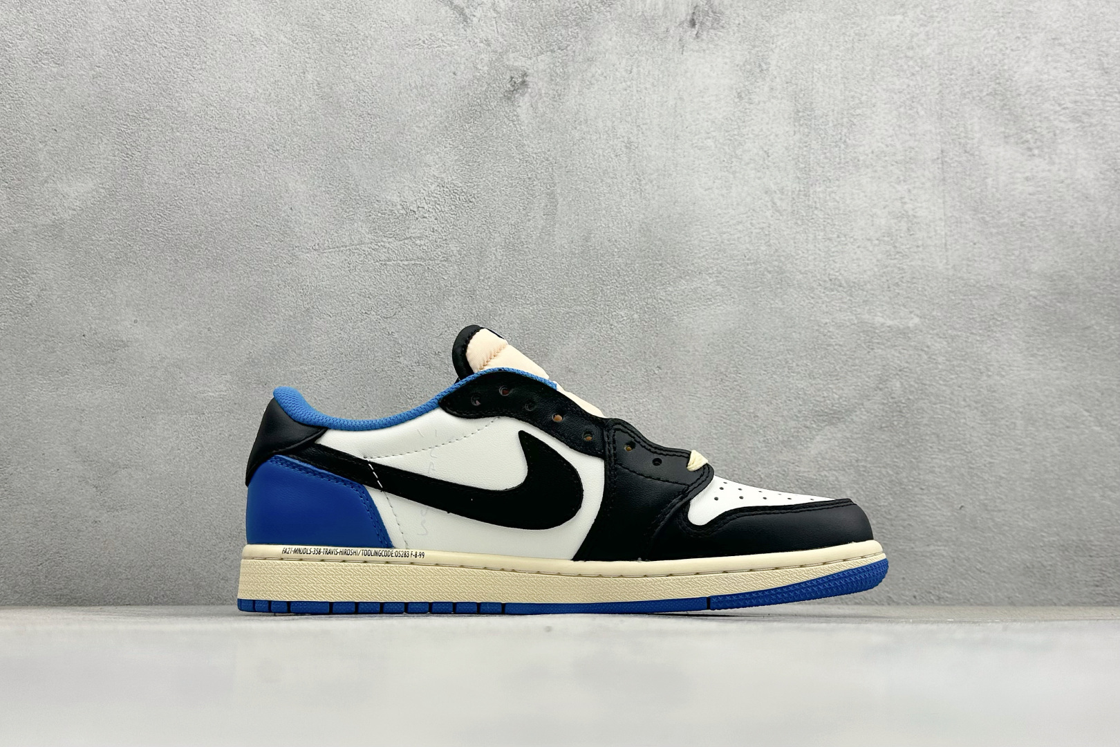 260 F版Fragment x TS x Air Jordan 1 Low 三方联名低帮倒勾板鞋闪电 DM7866-140