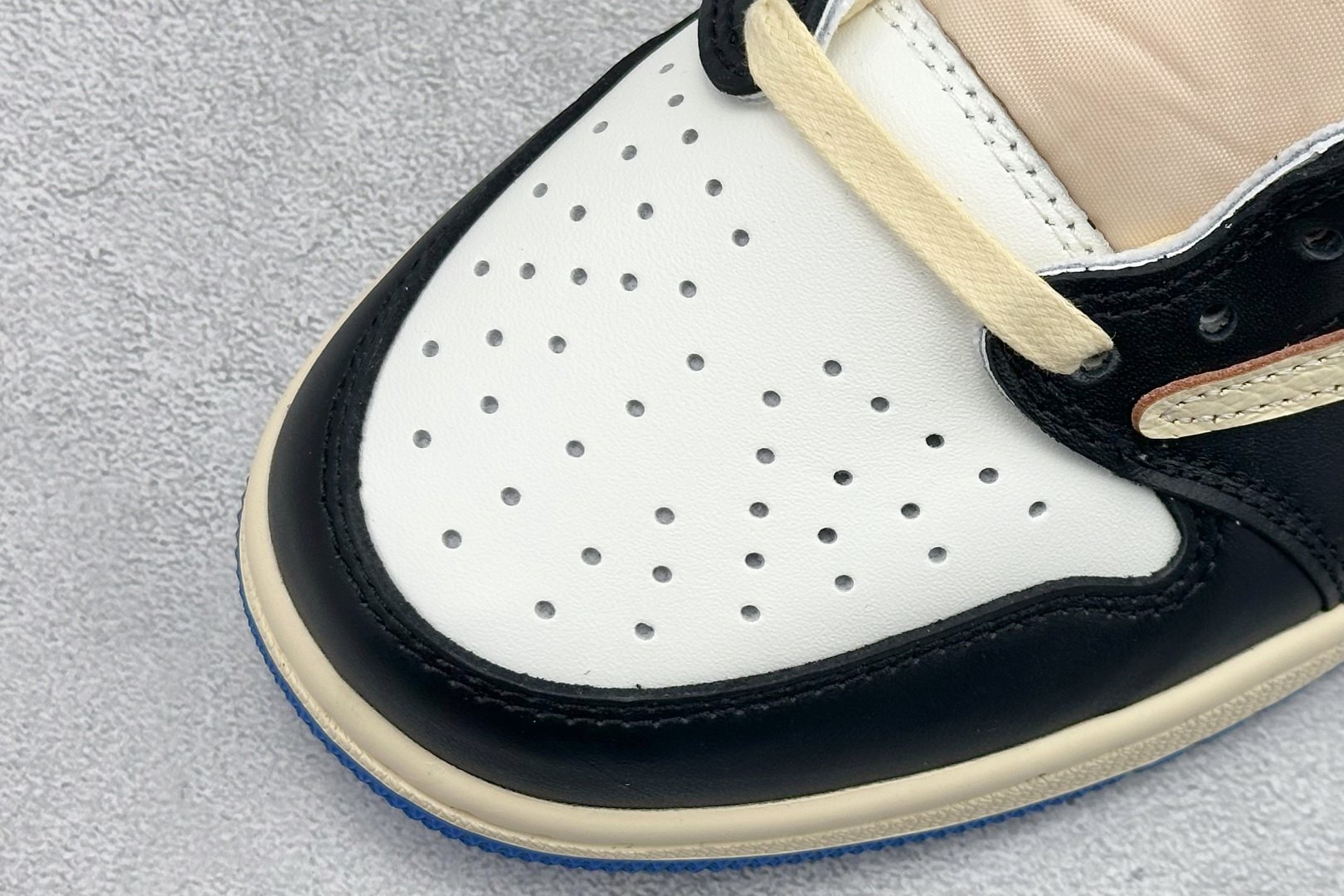 260 F版Fragment x TS x Air Jordan 1 Low 三方联名低帮倒勾板鞋闪电 DM7866-140