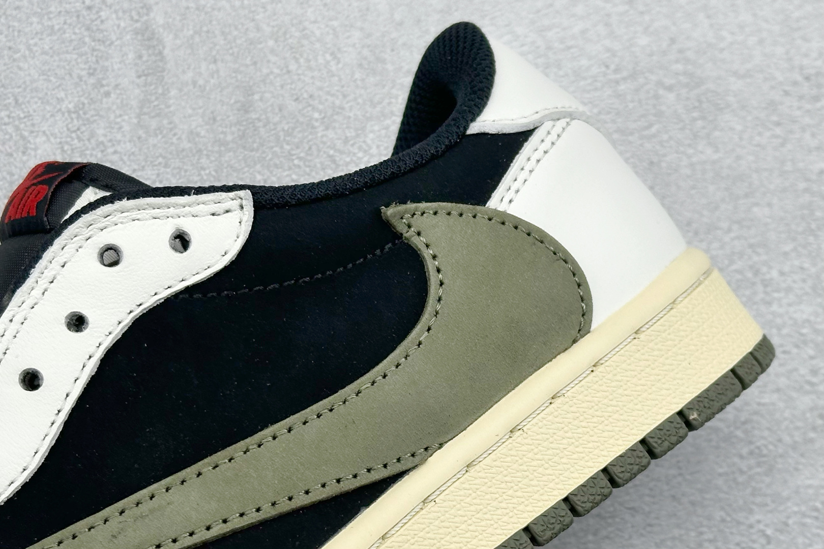 260 F版Fragment x TS x Air Jordan 1 Low 三方联名低帮倒勾板鞋 DZ4137-106