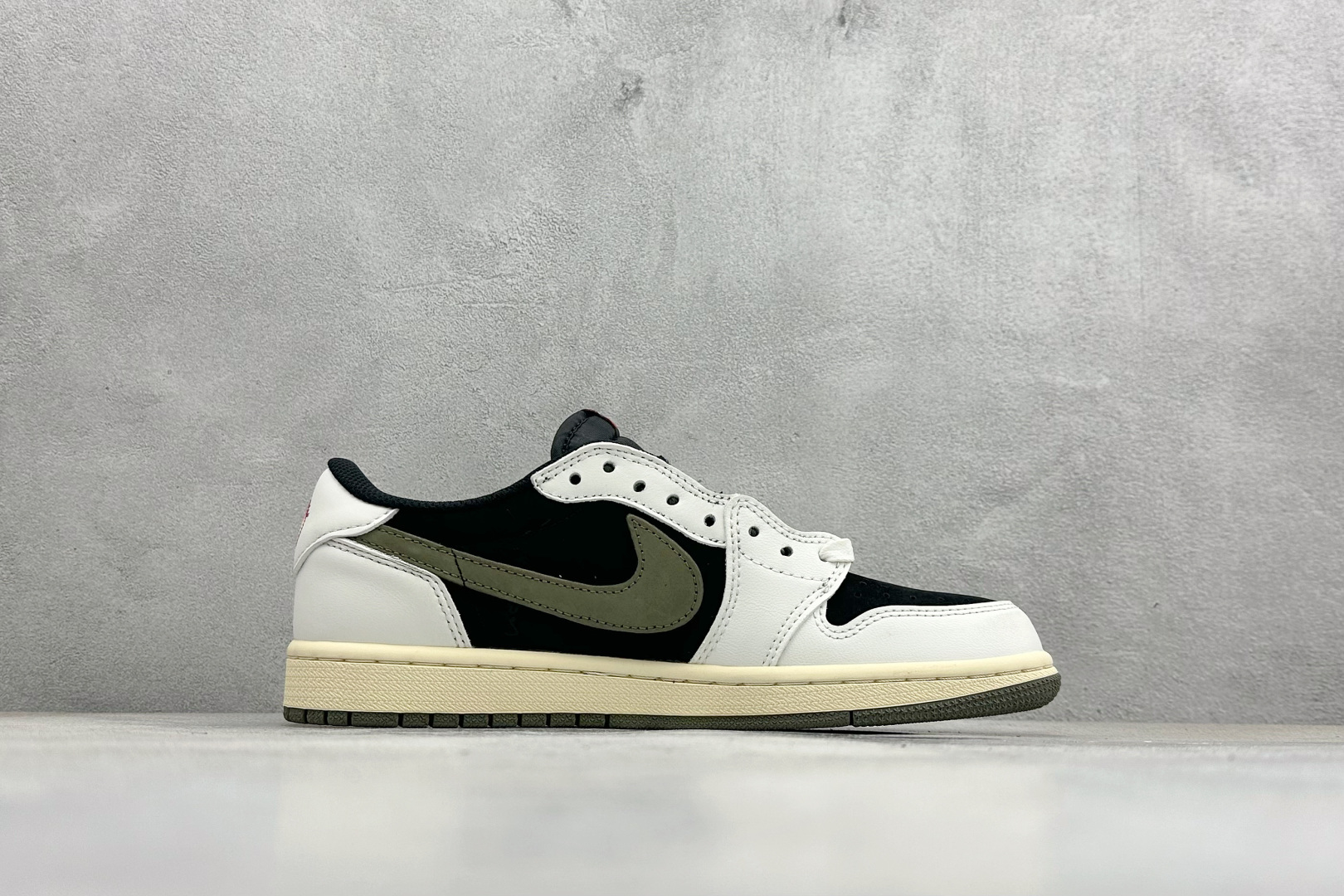260 F版Fragment x TS x Air Jordan 1 Low 三方联名低帮倒勾板鞋 DZ4137-106