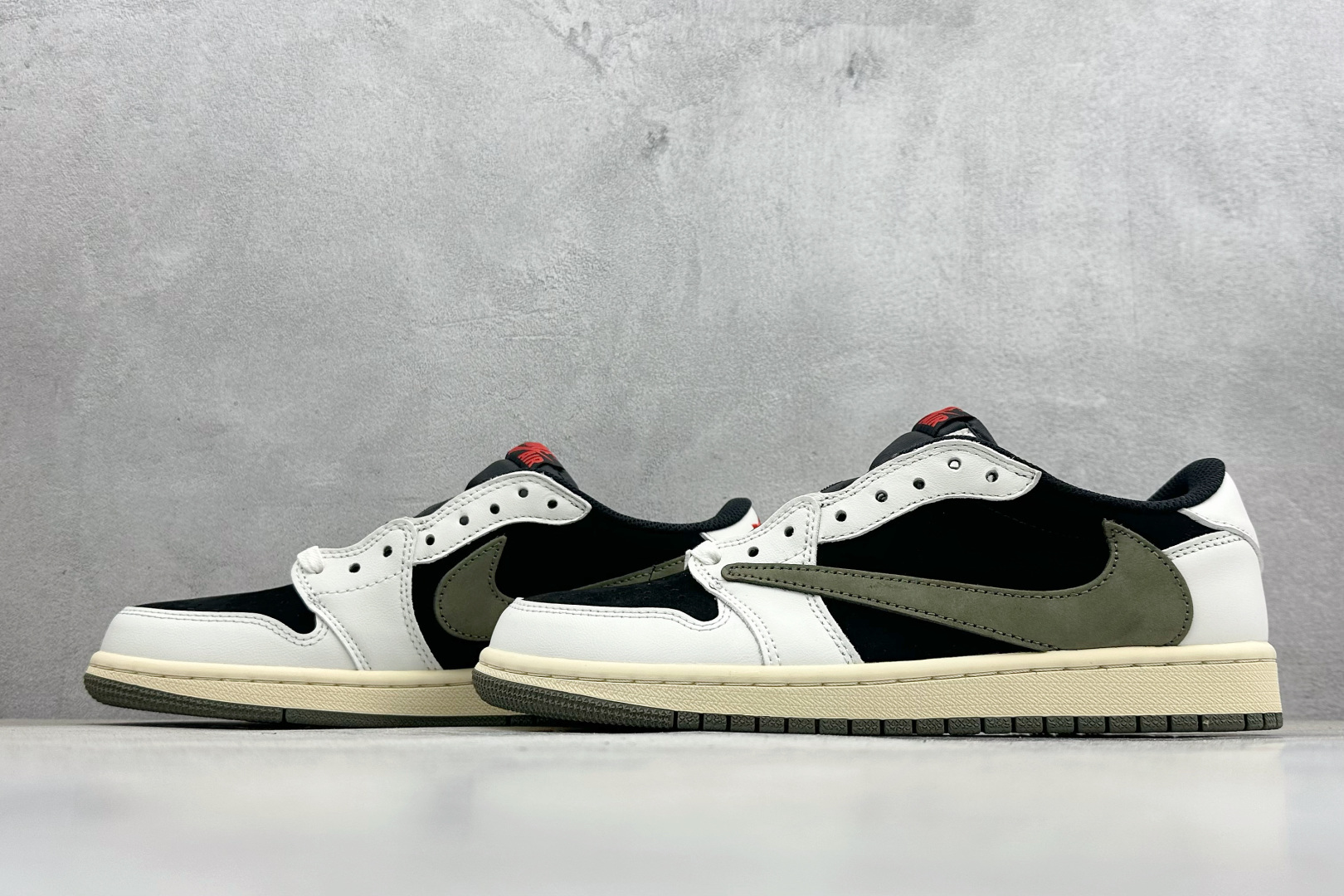 260 F版Fragment x TS x Air Jordan 1 Low 三方联名低帮倒勾板鞋 DZ4137-106