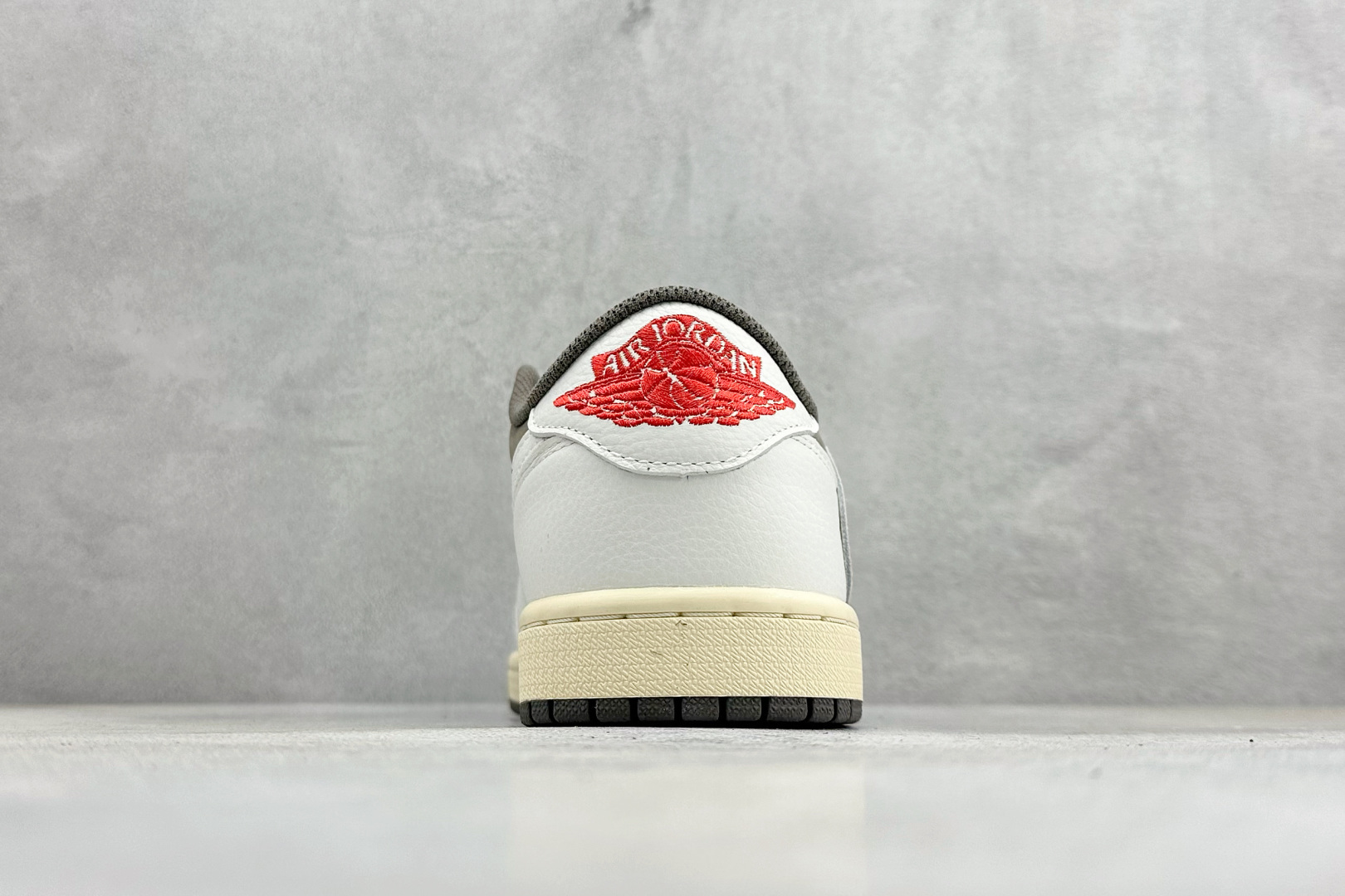 260 F版Fragment x TS x Air Jordan 1 Low 三方联名低帮倒勾板鞋 DM7866-162