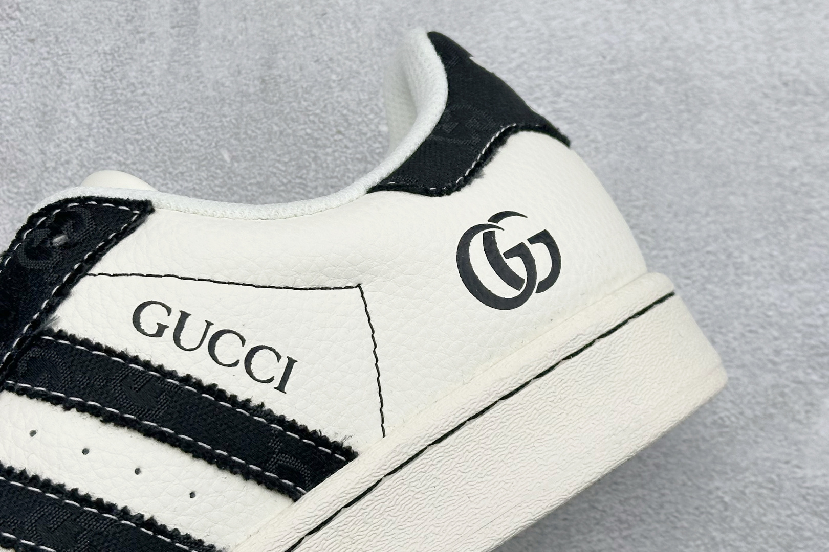 160 AD Originals Superstar 古驰联名贝壳头板鞋 JY8910