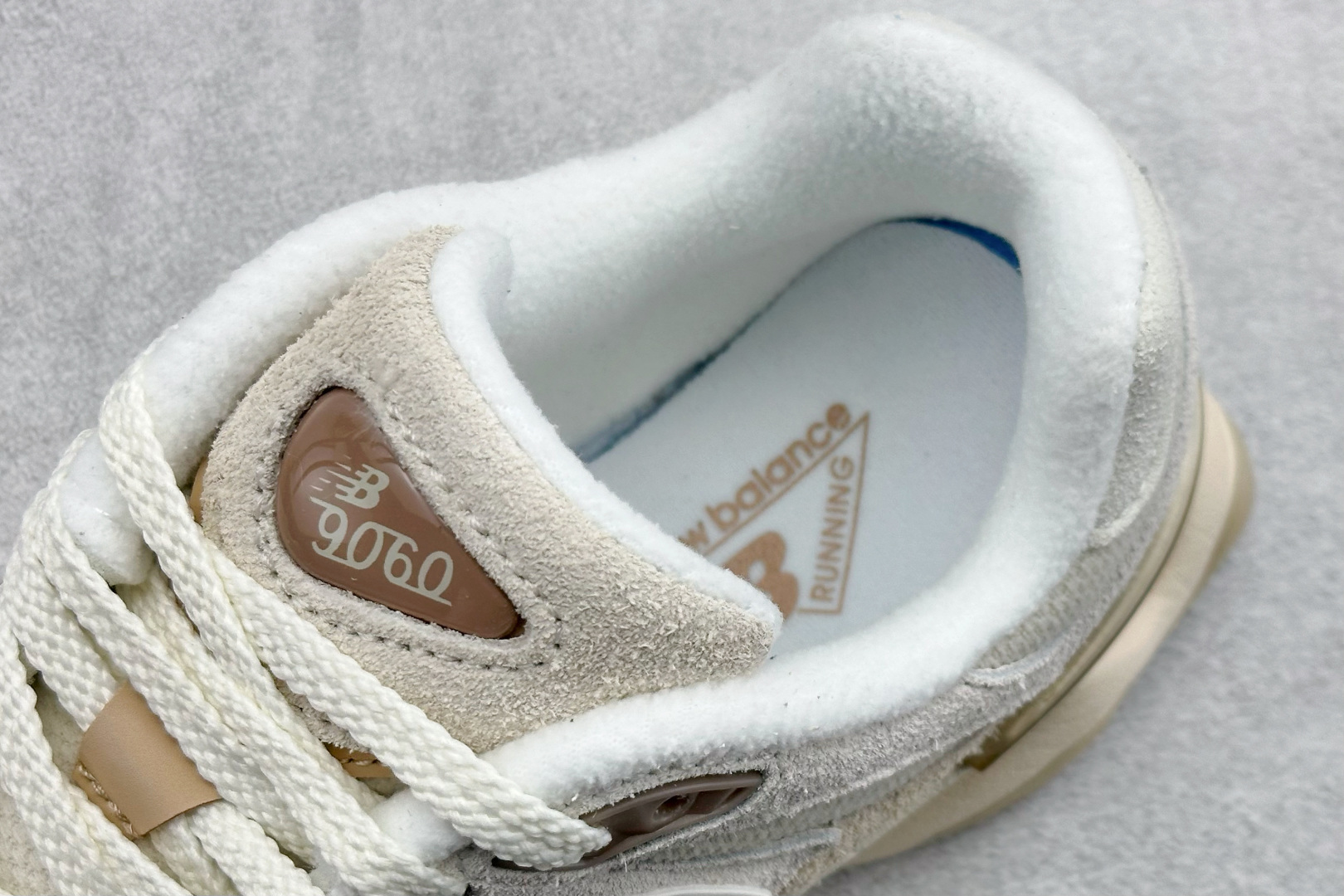 210 New Balance NB9060系列 复古休闲运动慢跑鞋 U9060CCB