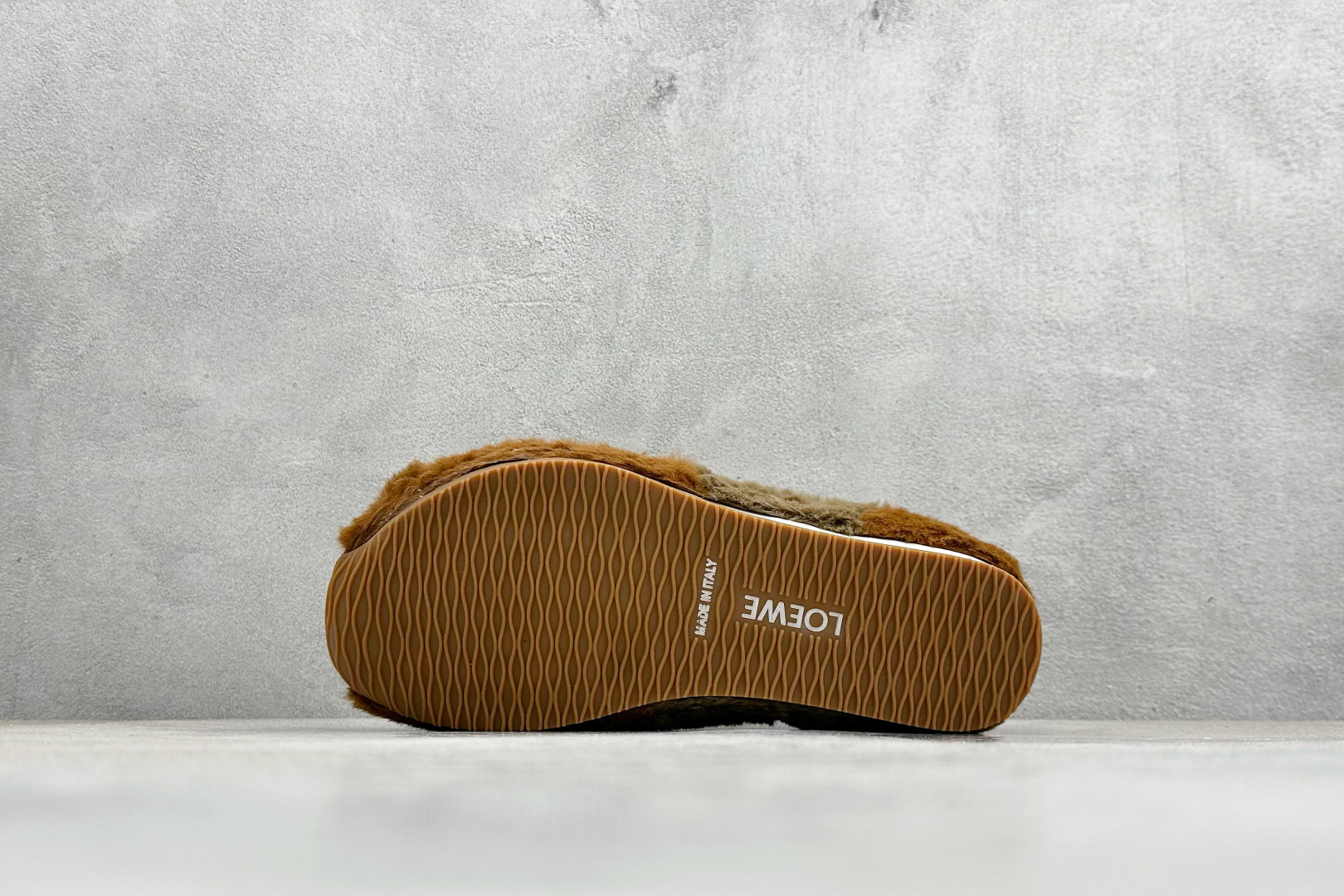 230 Loewe Ballet Runner 2.0 Sneakers 罗意威加绒 芭蕾舞2.0系列阿甘复古风德训薄底百搭休闲运动鞋