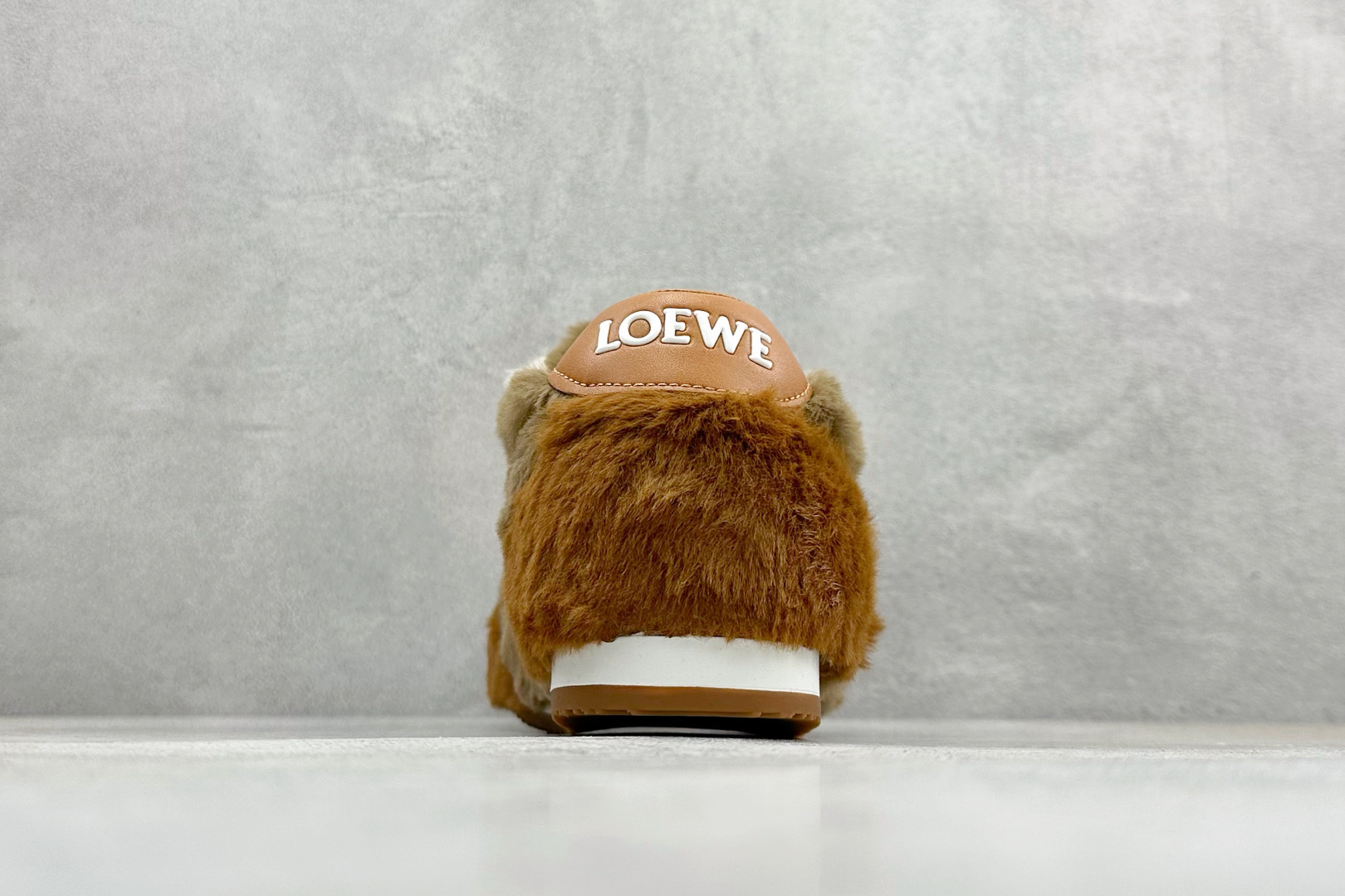 230 Loewe Ballet Runner 2.0 Sneakers 罗意威加绒 芭蕾舞2.0系列阿甘复古风德训薄底百搭休闲运动鞋