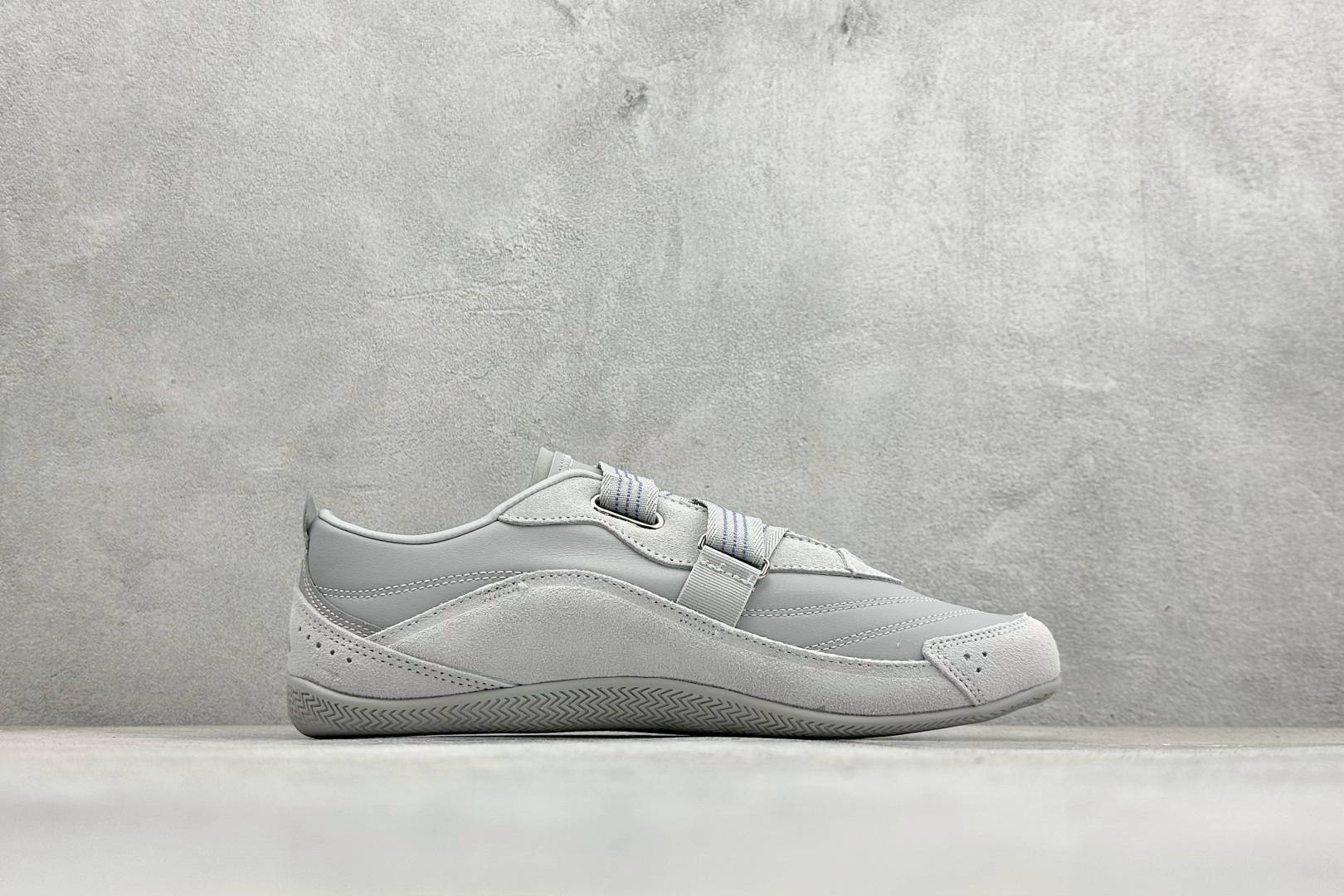 170 XL版AD Urban Reverie 魔术贴城市芭蕾风薄底休闲鞋 JQ9391