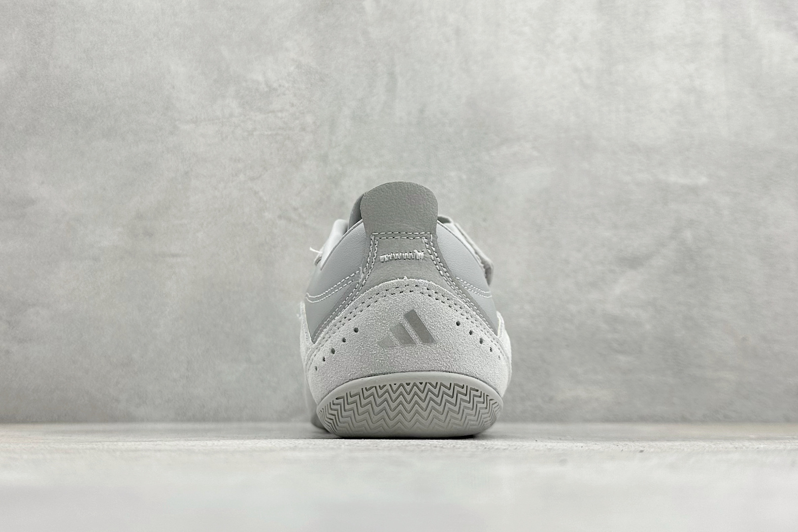 170 XL版AD Urban Reverie 魔术贴城市芭蕾风薄底休闲鞋 JQ9391