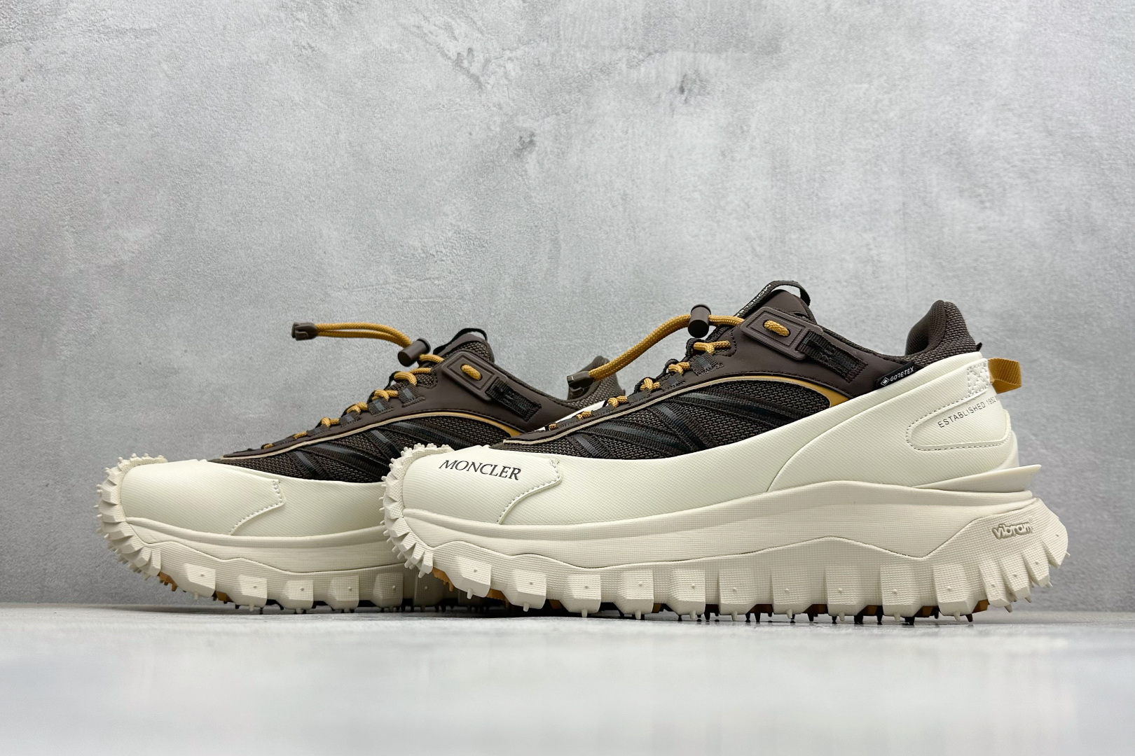 480 OK Moncler 盟可睐/蒙口 Trailgrip GTX 抗撕裂材质山地户外鞋