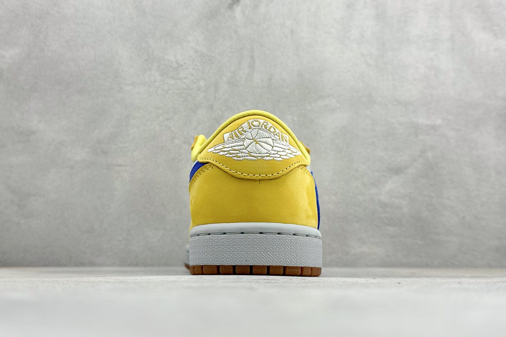 260 F版Fragment x TS x Air Jordan 1 Low 三方联名低帮倒勾板鞋 DZ4137-700