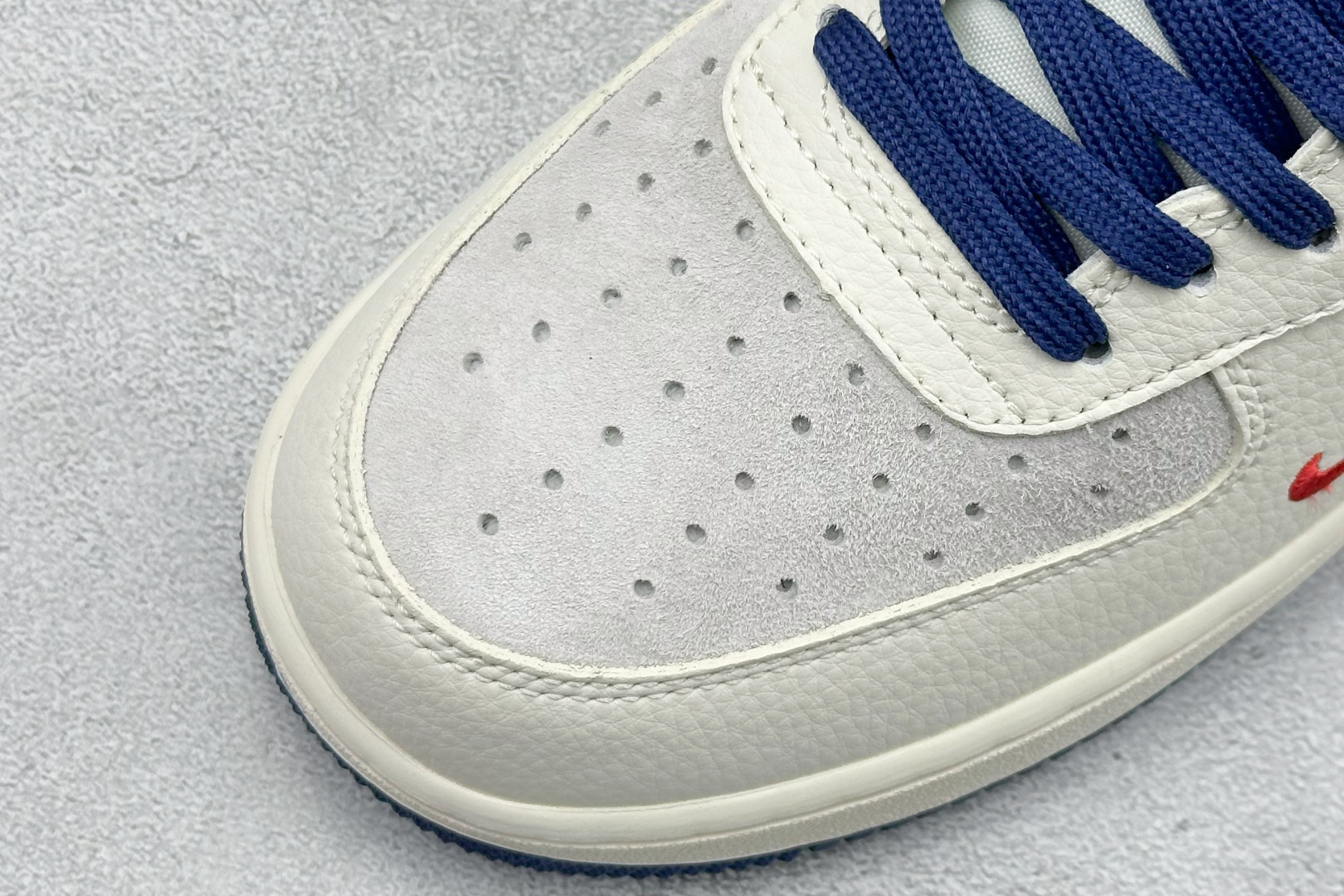 260 SC版NK Air Force 1 '07 Low “SUP联名--白红蓝三小勾” 空军一号低帮 运动鞋 休闲鞋 DD1982-328