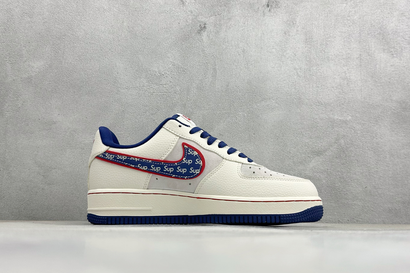 260 SC版NK Air Force 1 '07 Low “SUP联名--白红蓝三小勾” 空军一号低帮 运动鞋 休闲鞋 DD1982-328
