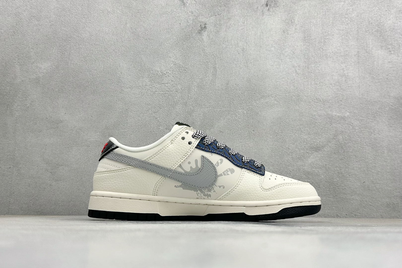 280 XC版Nike SB Dunk Low 斯图西联名 泼墨米白 周年高端定制 低帮休闲板鞋 XS6089-632