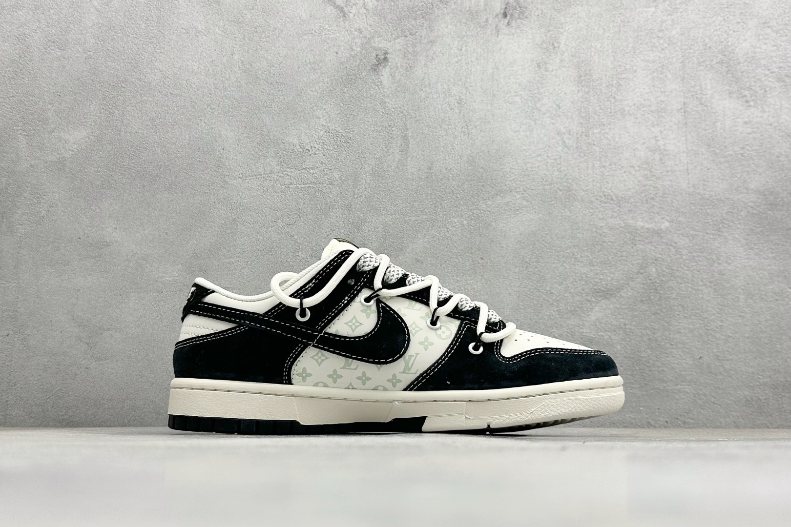 300 XC版Nike SB Dunk Low LV联名 黑涂鸦抽绳 周年高端定制 低帮休闲板鞋 CX5050-Y32