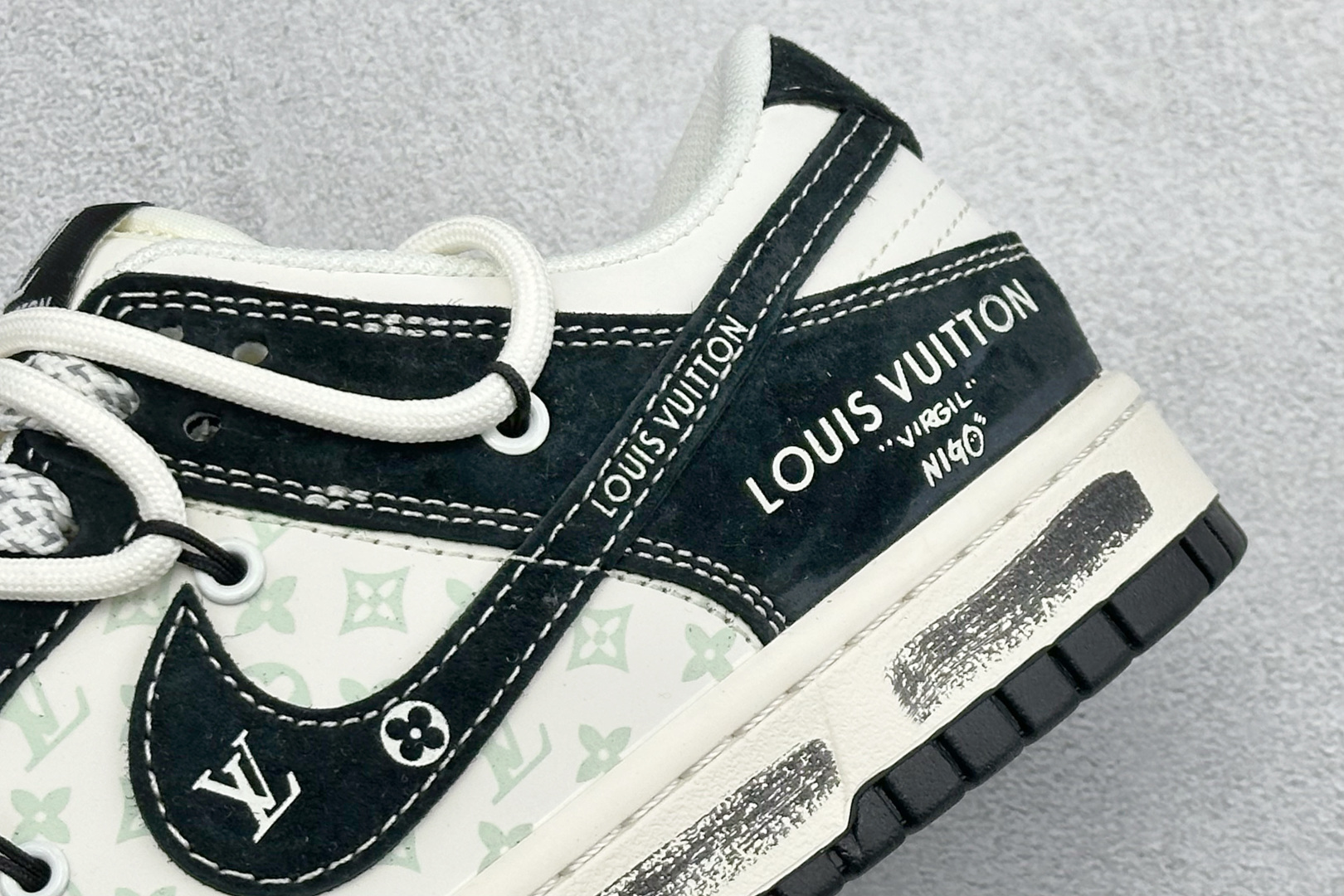 300 XC版Nike SB Dunk Low LV联名 黑涂鸦抽绳 周年高端定制 低帮休闲板鞋 CX5050-Y32